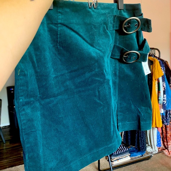 Teal mini skirt 🤩 - Picture 1 of 2